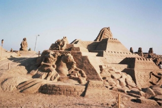 Турция готовится к открытию фестиваля песчаных скульптур