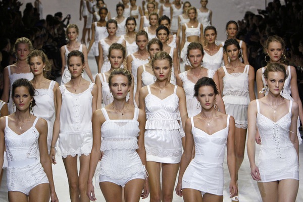 Ярмарка моды White в <a href=/italy/milan/>Милане</a> стала ярким событием на многие годы