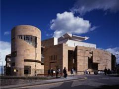 Шотландия раскрывает свои тайны для туристов: музейные технологии XXI века