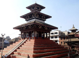 Под Королевским Дворцом в Непале найден клад с сокровищами