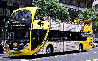 В Аргентине туристические автобусы подвергаются нападениям хулиганов