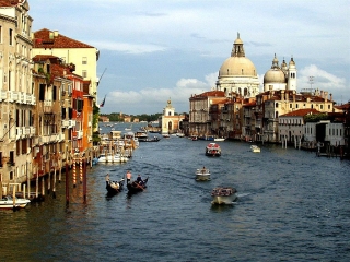 В Венеции ввели туристический налог