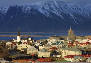 Президент Исландии  приглашает туристов к себе домой