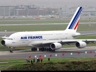 Пятидневная забастовка бортпроводников Air France спутает планы туристов