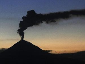 Тревога объявлена в связи с активностью вулкана в Мексике