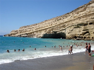 Матала - одно из самых популярных направлений Крита