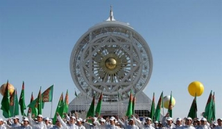 В Ашхабаде открыли колесо обозрения
