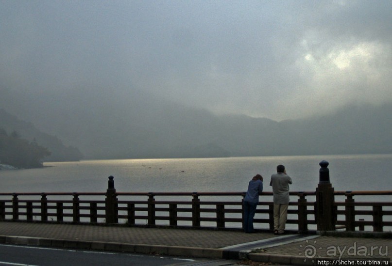 Альбом отзыва "Национальный парк Никко. Туман и озеро Чузенджи"