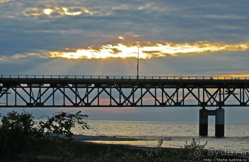 Альбом отзыва "Мост Макинак — один из самых-самых-самых мостов в мире"