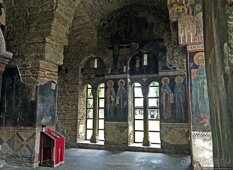 Альбом отзыва "Грачаница — самый почитаемый храм православных сербов"