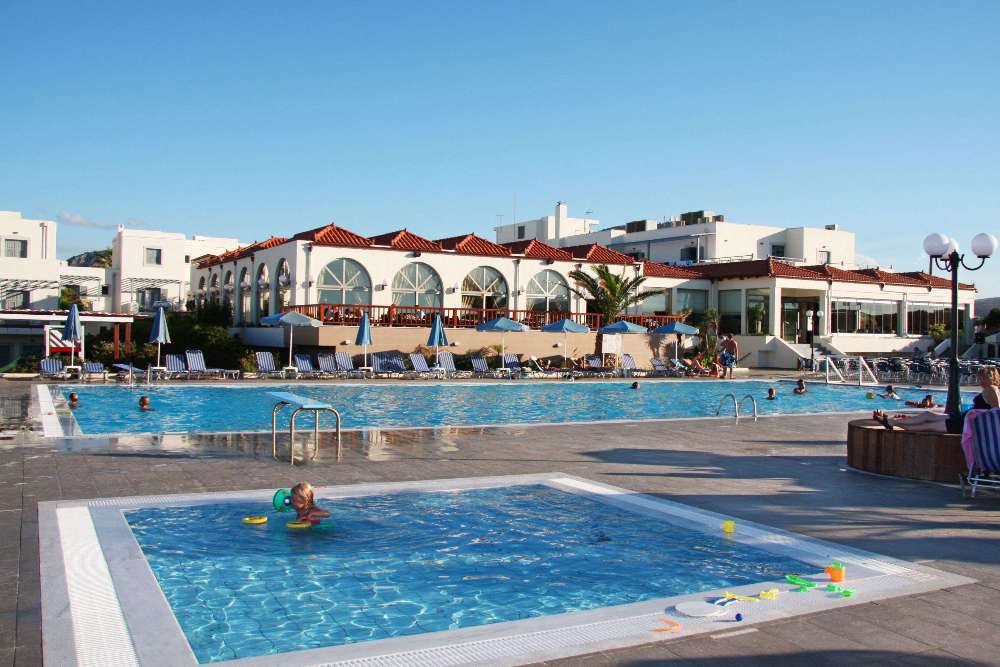 Описание Europa Hotel Studios
