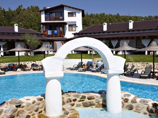 �������� Athena Palace Villege