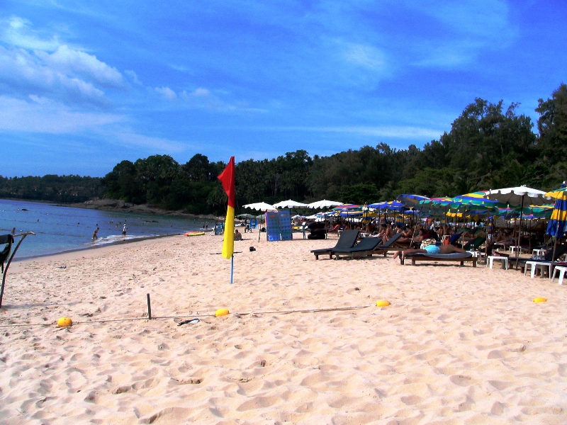 Пляж Сурин (Surin Beach)
