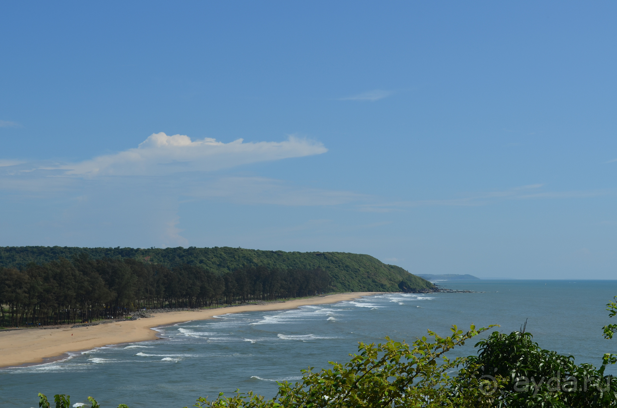 Отдых на пляже Тиракол