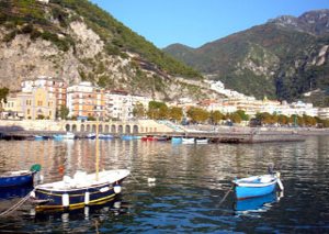 Отели Майори