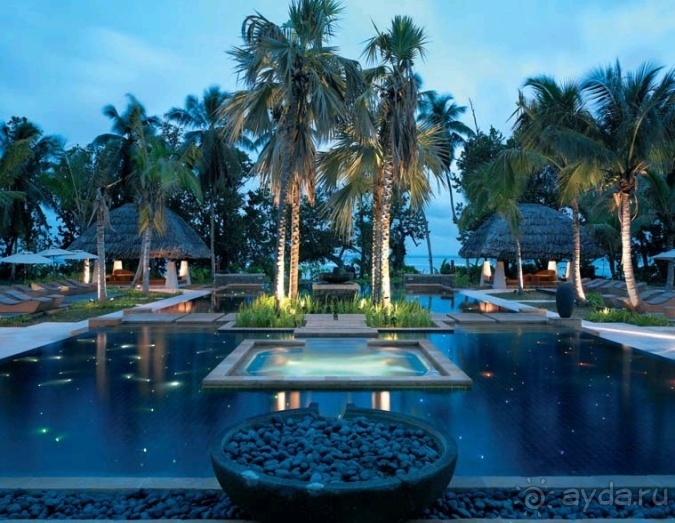 Labriz Silhouette Island