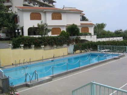 Ачи-Кастелло фото