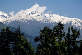 Туристическую отрасль Индии блокируют сильные снегопады