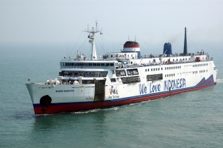 Паромы стали одним из самых опасных видов транспорта в Индонезии