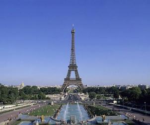 В Париже  из-за забастовки закрыта Эйфелева башня