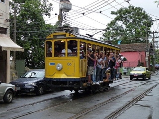 Целый год Рио-де-Жанейро будет жить без туристических трамваев