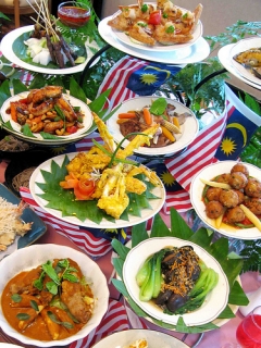 С октября по декабрь в Малайзии туристов накормят национальными блюдами