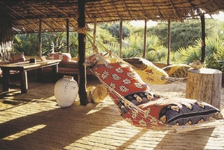 В отелях <a href=/kenya/>Кении</a> массово сокращают персонал из-за отсутствия туристов