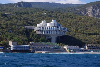 Санаторно-курортный Крым подешевел на 50% - до декабря