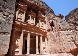 В Иордании не хватает транспорта для туристов