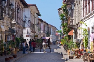 На Филиппинах принимают профилактические меры против землетрясений и тайфунов