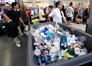 В аэропортах Австралии у туристов больше не будут отбирать жидкости