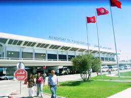 Российские граждане в спешке покидают мятежный Тунис