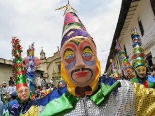 Лучшие февральские карнавалы Перу: Кахамарка, Катакаос и Пакора