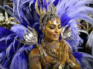   Туристам советуют ехать на закрытие карнавала в Рио-де-Жанейро &ndash; так дешевле  
