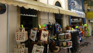 Магазинам на Кипре могут разрешить работать по свободному графику