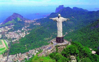 Бразилия привлекает туристов, но много проблем еще предстоит преодолеть