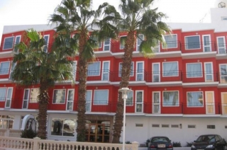 Балконы в отелях на <a href=/spain/mallorka/>Майорке</a> становятся опасными для жизни