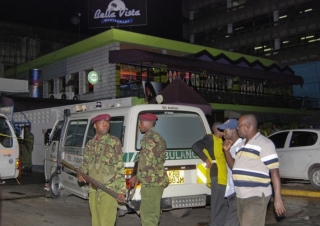 После теракта в ночном клубе Момбасы власти Кении усилили меры по безопасности