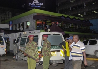 После теракта в ночном клубе Момбасы власти Кении усилили меры по безопасности