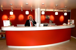 Отели <a href=/turkey/>Турции</a> отказываются принимать одиноких мужчин