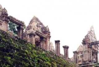 Храм пострадал в конфликте на границе Таиланда и Камбоджи