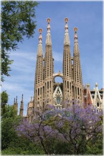 Налог на туристов в Испании введен не будет