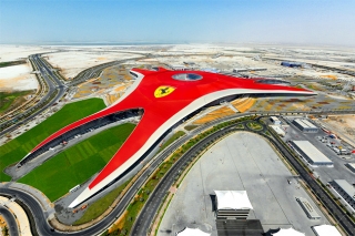 Тематический парк Ferrari World в ОАЭ уже стал любимцем туристов