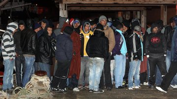 Сотни мигрантов из Туниса временно находятся в Италии