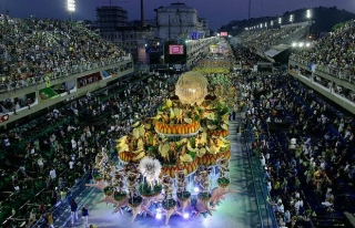 Карнавалу в Рио-де-Жанейро дан старт