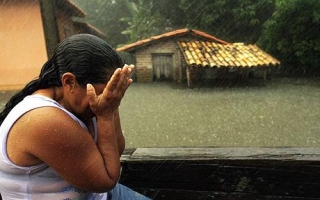 Бразилия борется с наводнениями, охватившими юг страны