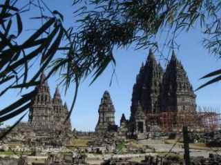 Индонезия готова к возвращению туристов после извержения вулкана