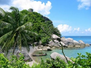 Туристы надеются на эвакуацию с живописного острова Самуи