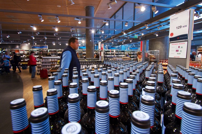 В самолетах российских авиакомпаний могут запретить алкогольные напитки