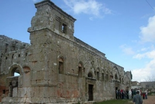 Руины старой деревни в Сирии привлекают туристов